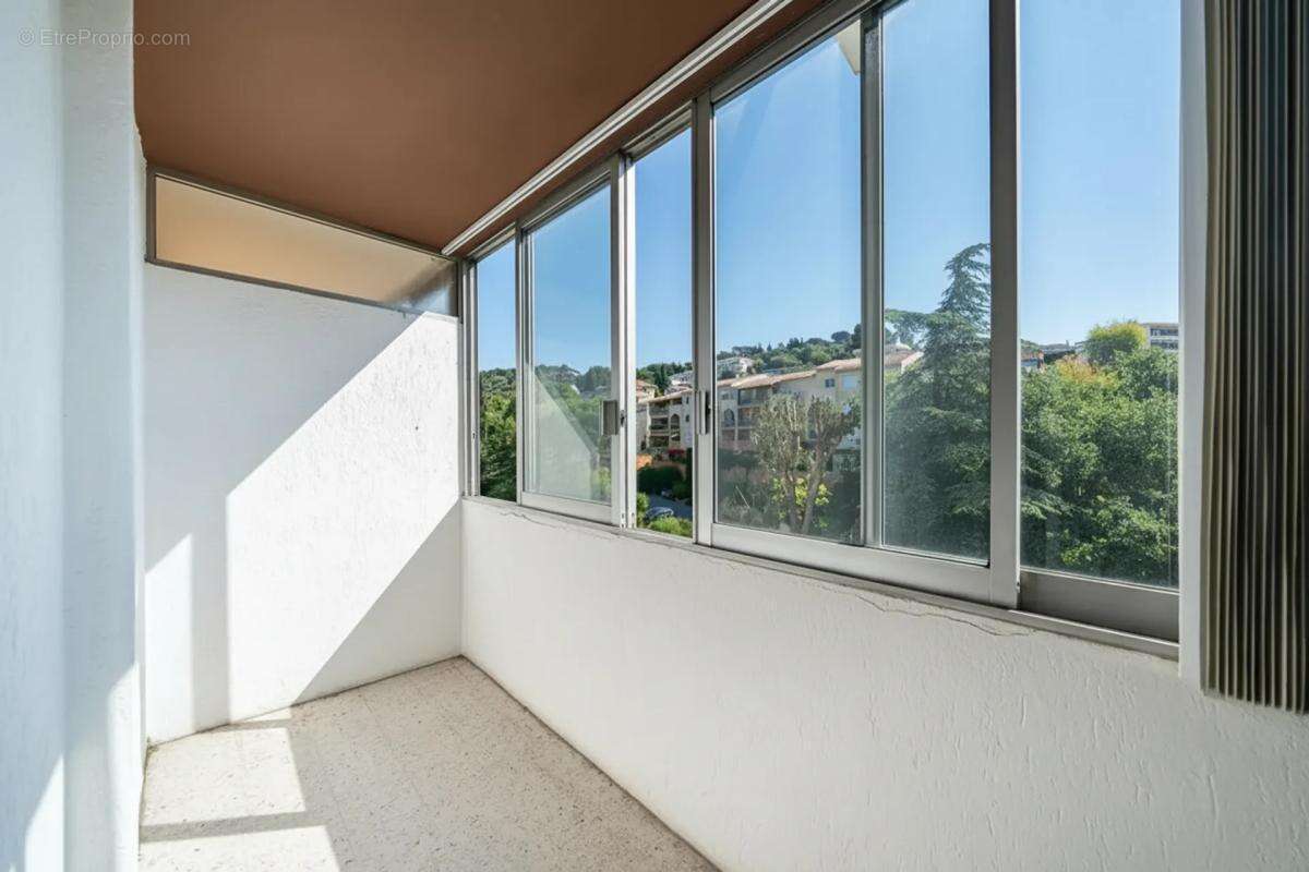Appartement 3 pièces de 70 m² -  Le Cannet - photo 7
