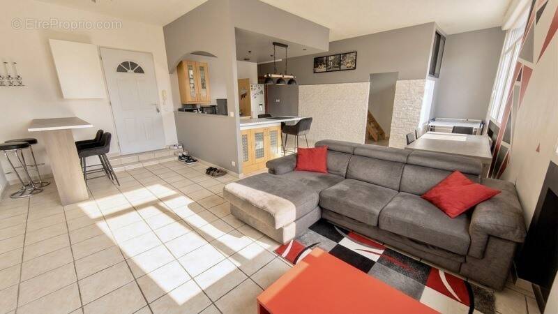 Appartement à SAINT-CLAIR-DE-LA-TOUR