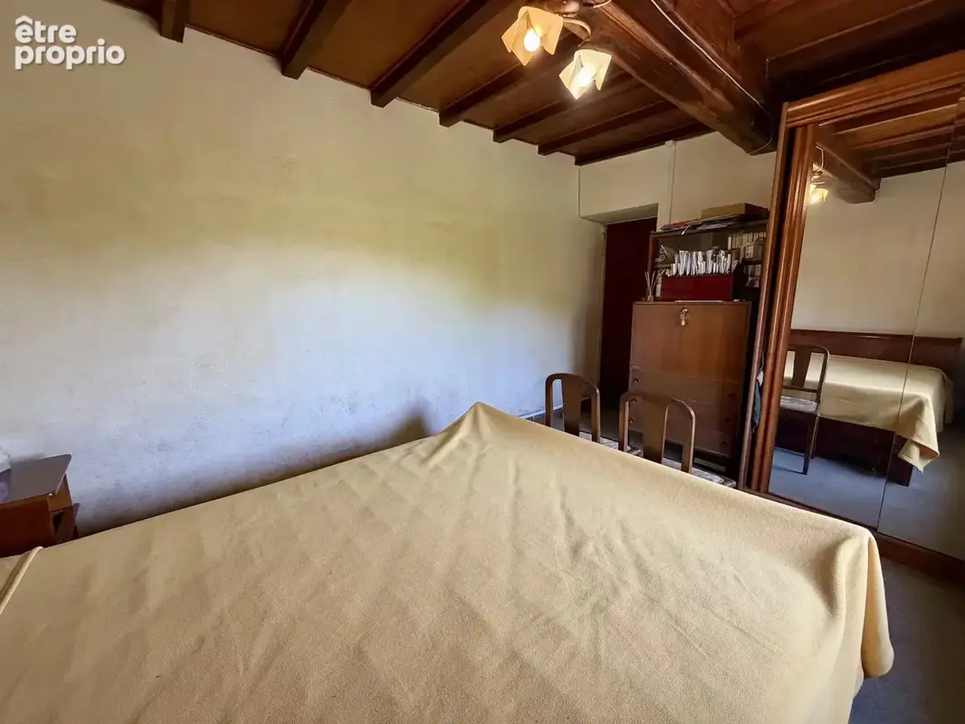 Situation unique! Au bout d'un petit chemin, maison avec granges proche de Saint-Léger-de-Fougeret - photo 8