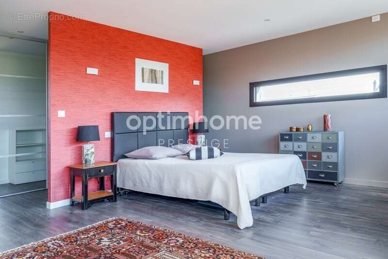 Maison à SAINT-CYR-SUR-LOIRE