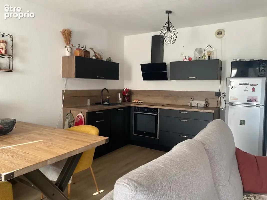Bel appartement, 2 chambres, terrasse, 2 places de parking et piscine. - photo 6