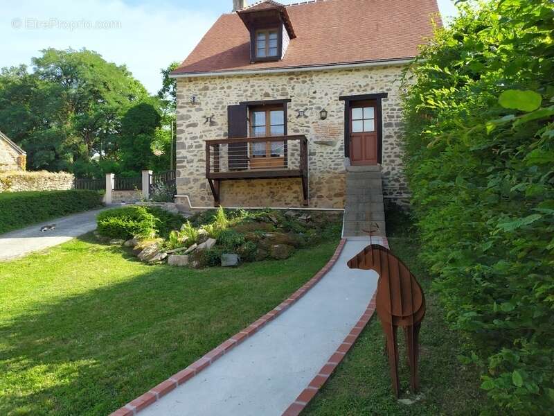 Dpt Creuse (23), à vendre proche Crozant maison de 3 chambres de 136 m2, véranda, garage, piscine, gîte de deux chambres - Terra - photo 10
