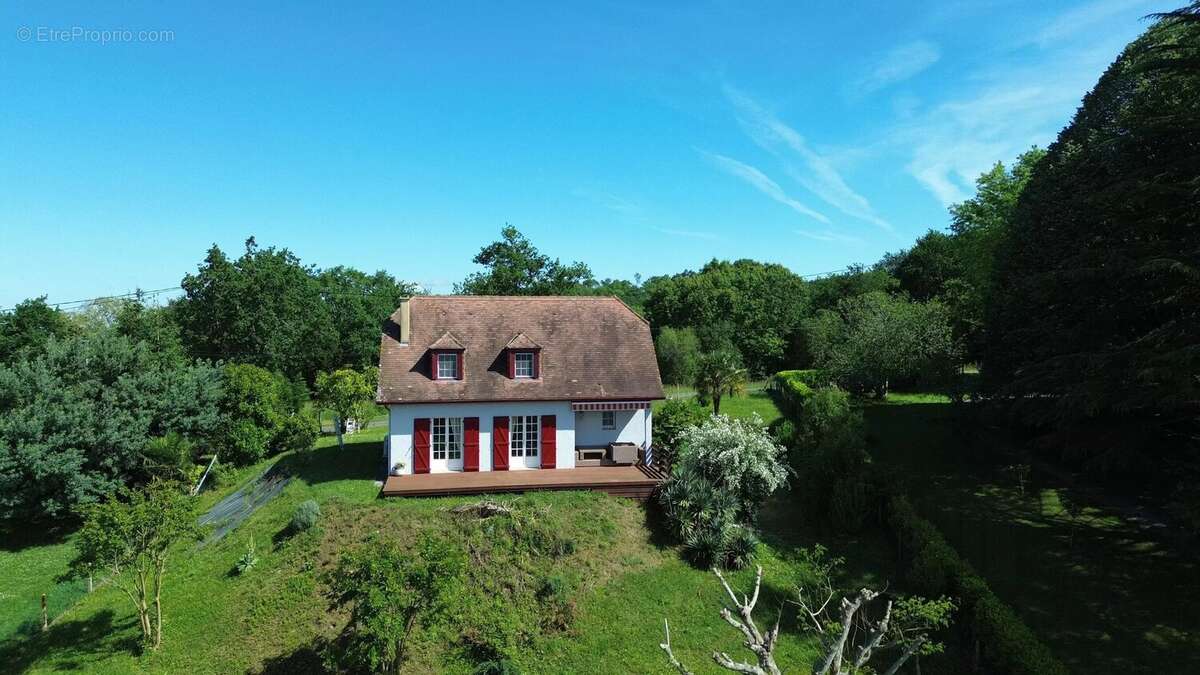 Maison à SAUVETERRE-DE-BEARN