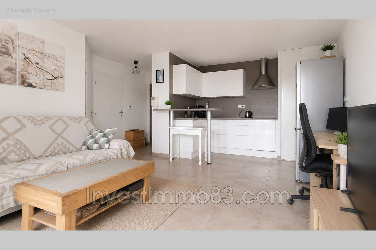 Appartement à LA CRAU