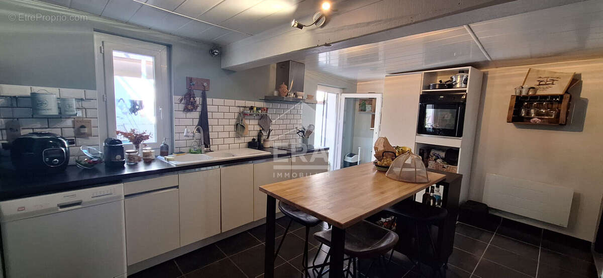 Maison à BRUGUIERES