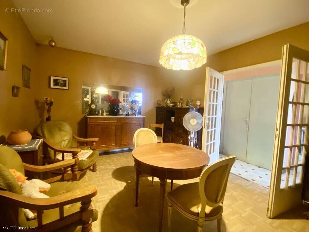 Prix Négociable : Maison Plain Pied à Rénover centre Aunac - photo 14
