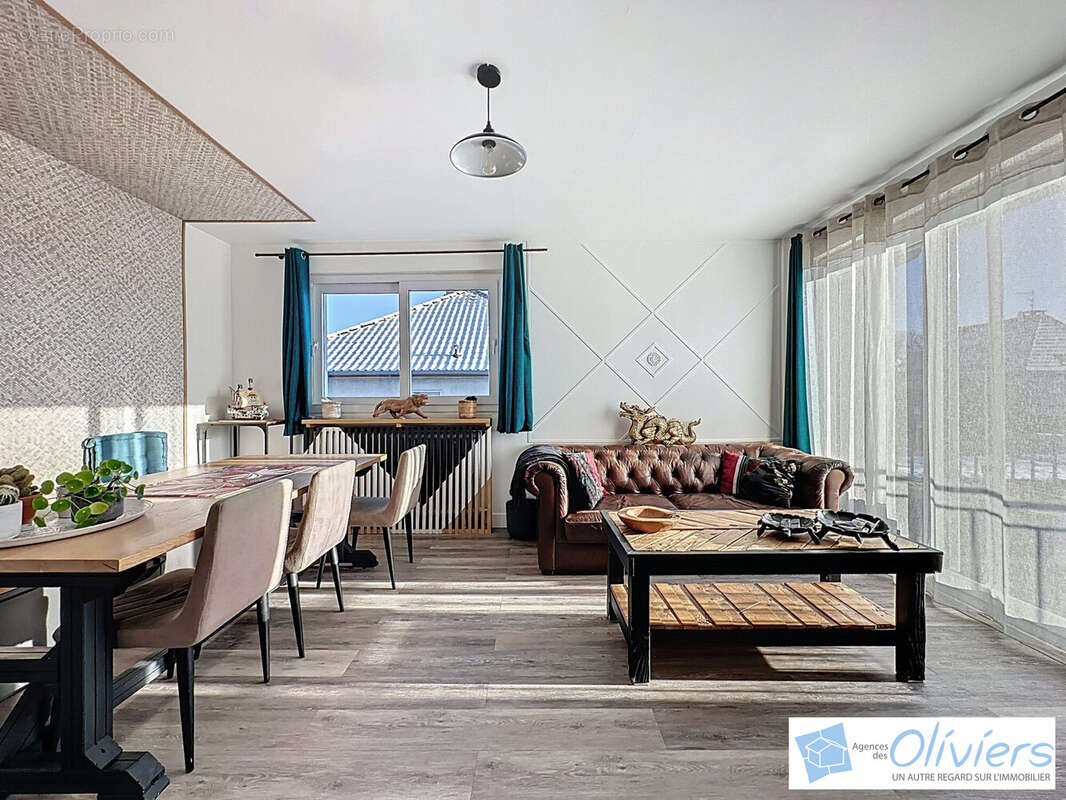 Maison à MAGNY-LES-HAMEAUX