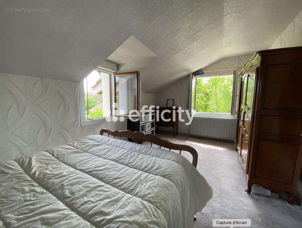 Maison 150 m² à Feurs  - photo 12
