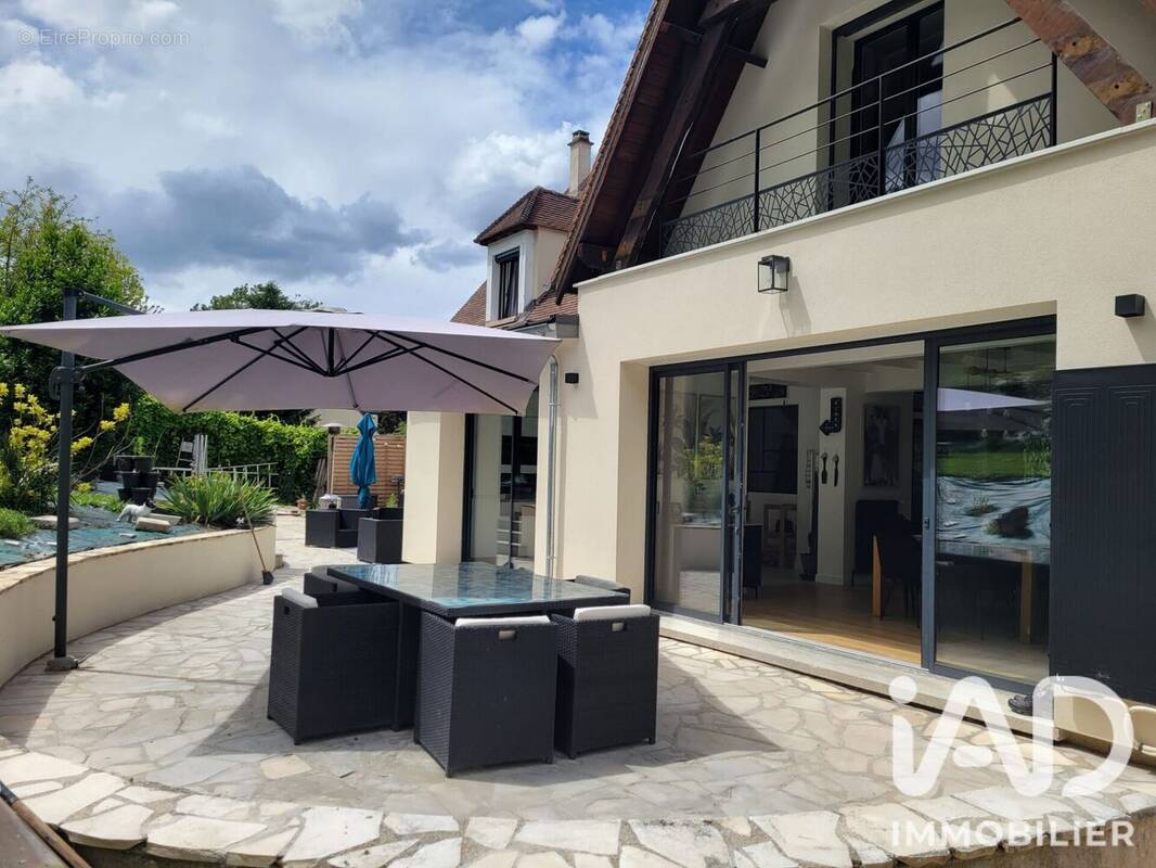 Photo 1 - Maison à MONTEVRAIN