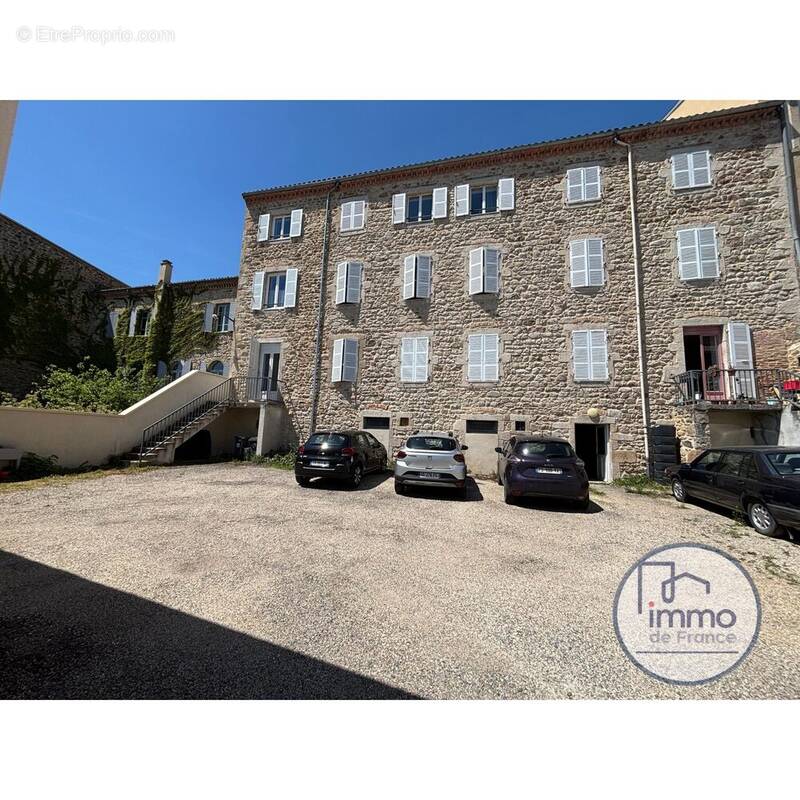 Appartement à PELUSSIN