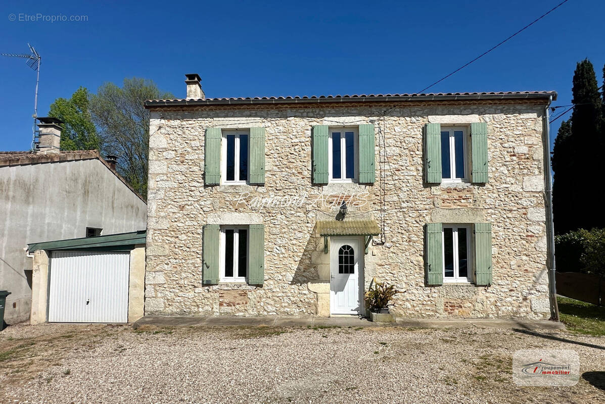 Maison à PINEUILH