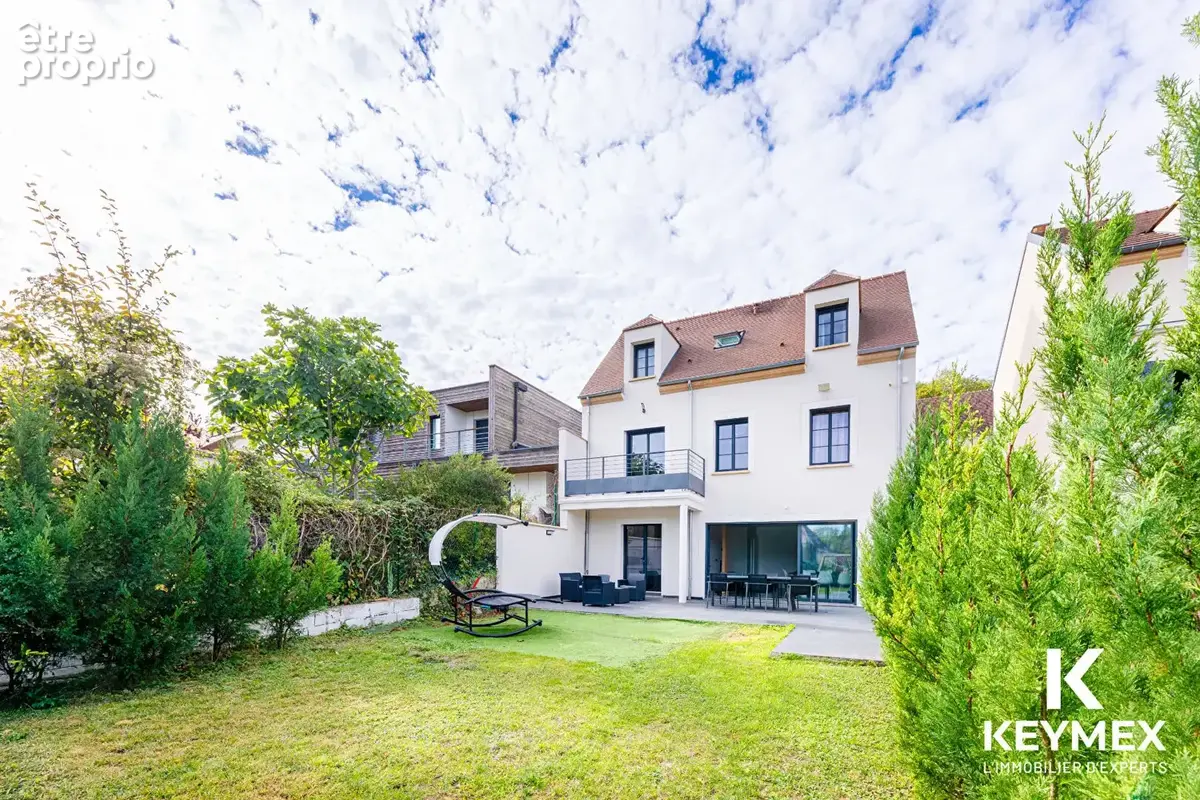 Jouy-le-moutier village maison 2022 ,162 m²,8 piéces,5/6 chambres jardin plat 450 m² - photo 2