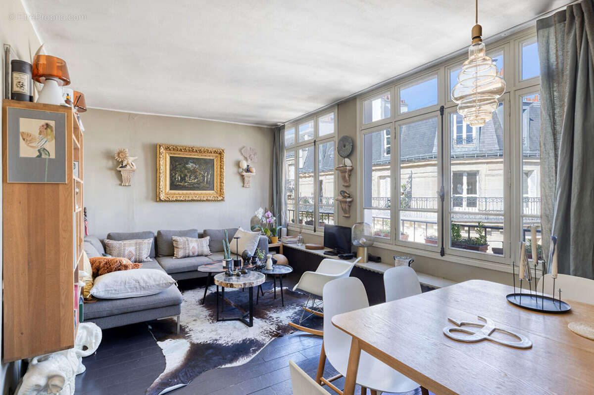 Gros Caillou- Appartement familial de 6 pièces - Lumineux, au calme, fort potentiel - photo 2