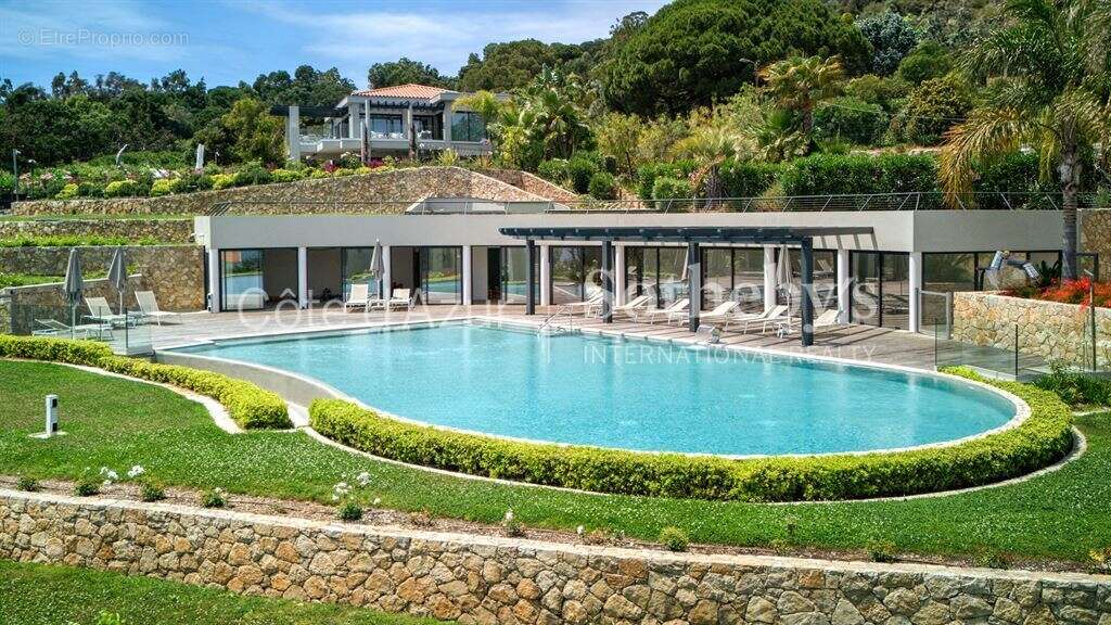 Appartement à VALLAURIS