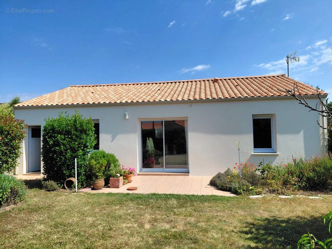 Maison à FROIDFOND