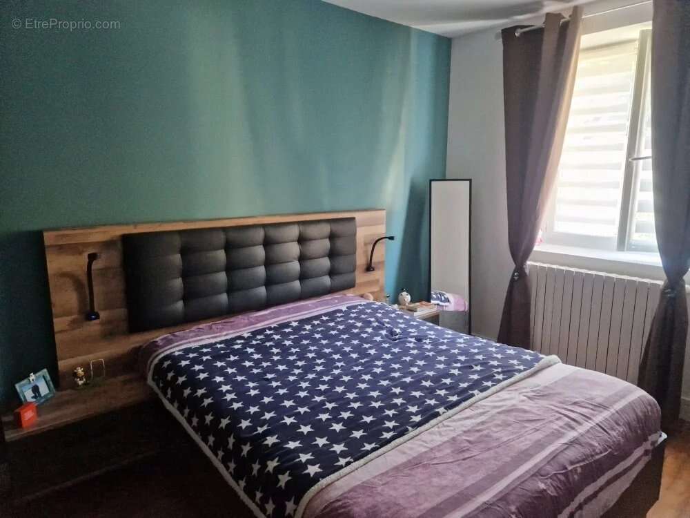 Appartement à POLMINHAC