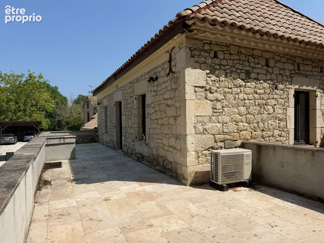 Très bel ensemble immobilier avec potentiel locatif, sur 12 ha - photo 25