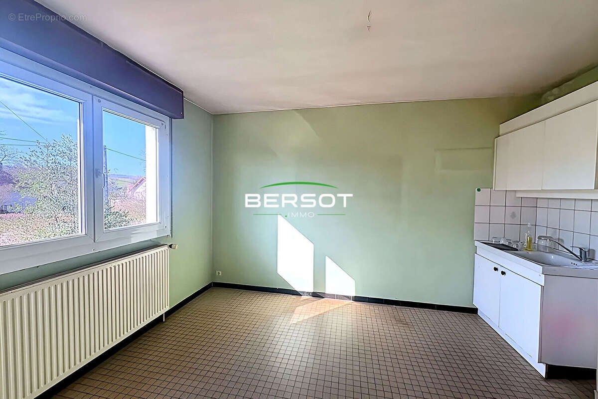 Maison à GOUX-LES-DAMBELIN