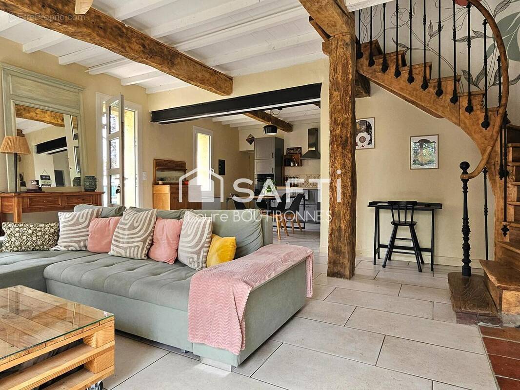 Photo 1 - Maison à SAINT-SULPICE