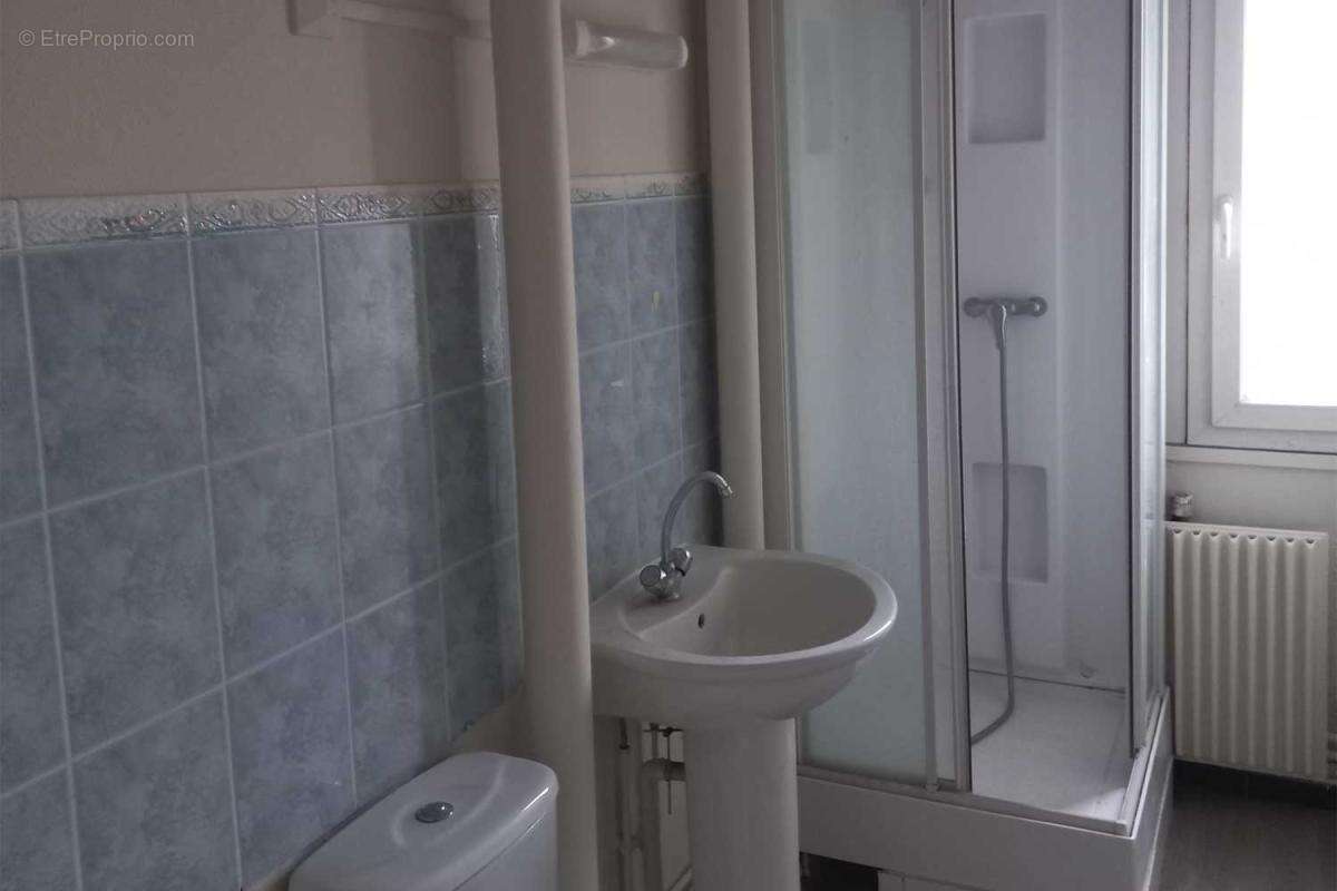 Appartement à PARON