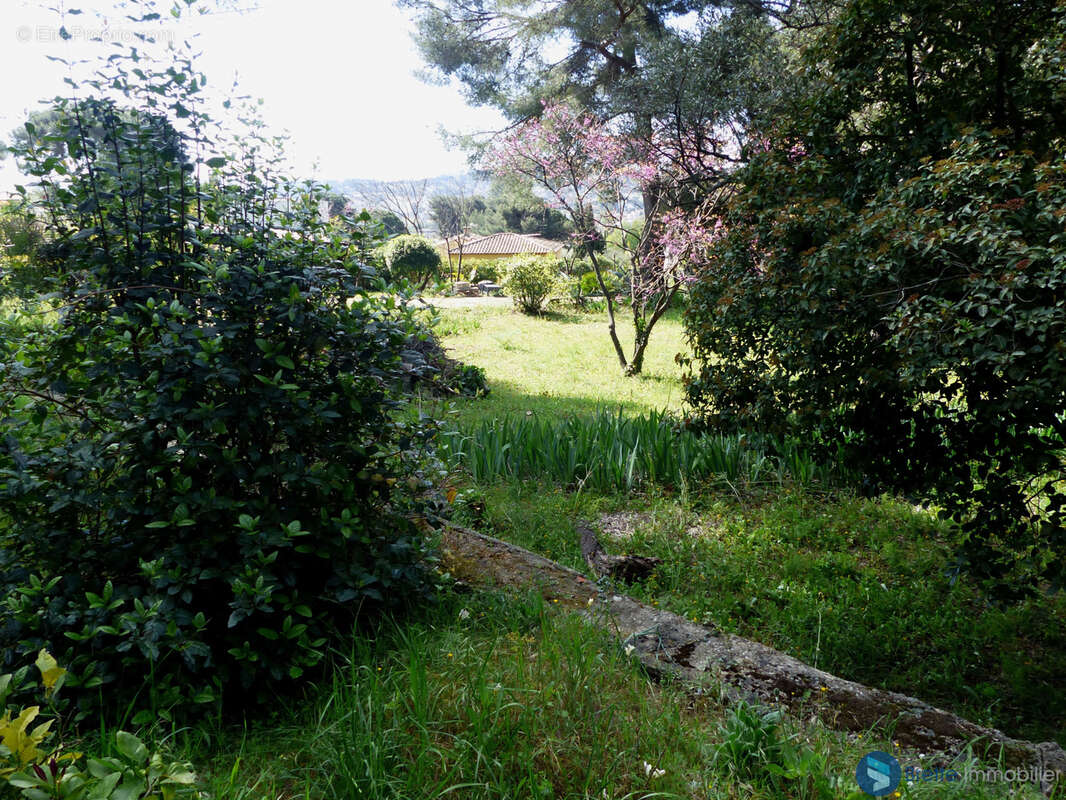 Terrain à TOULON