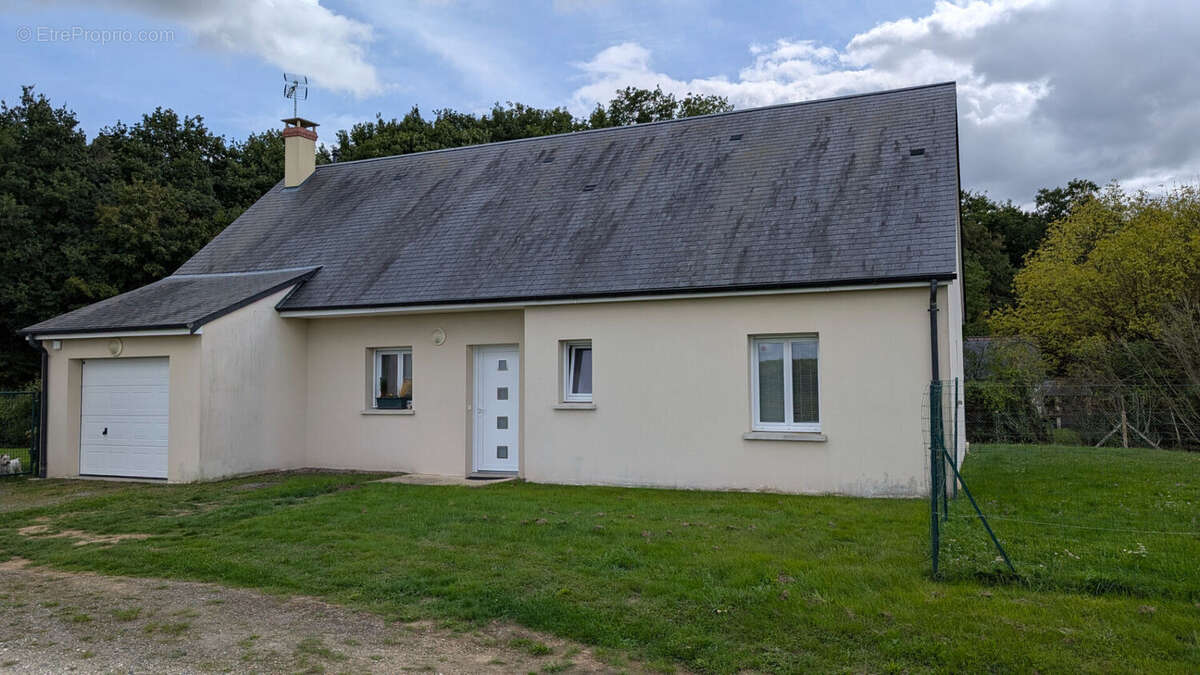 Maison à POCE-SUR-CISSE