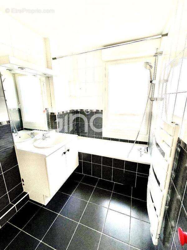 Appartement à LYON-8E