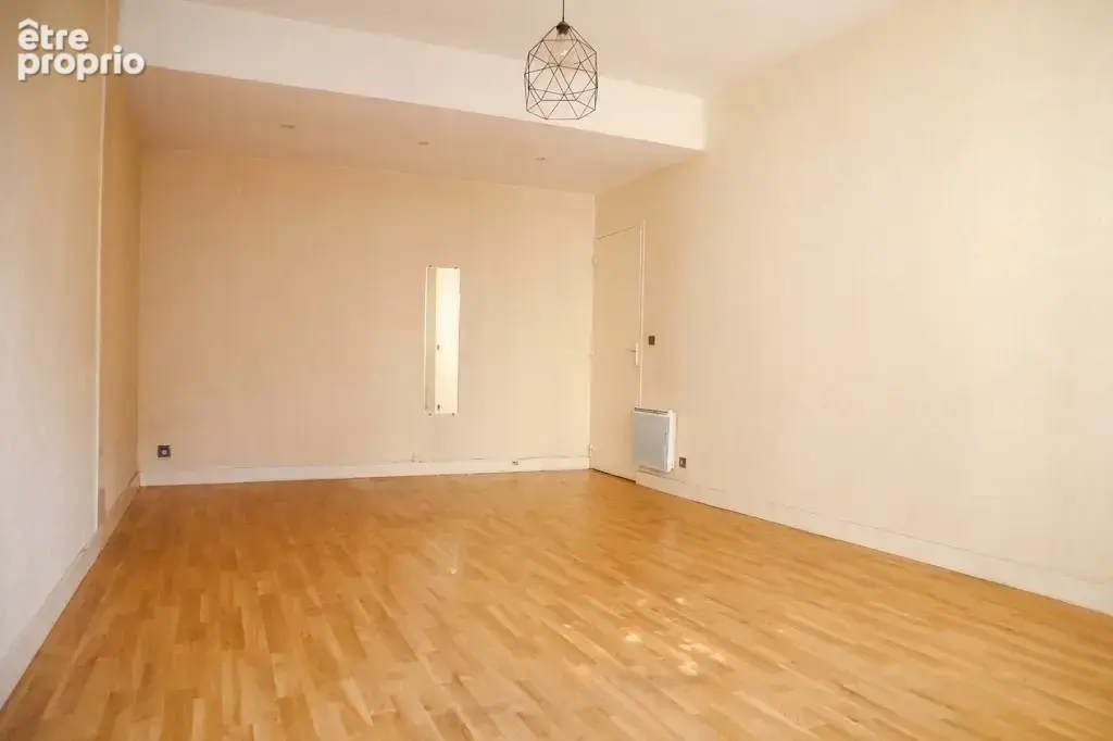 Bordeaux Chartrons - Rue Notre Dame / Crs Martinique - Dans  Immeuble Pierre T1 (38m2) avec parking privatif - photo 3