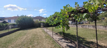 Maison 120 m² à Saint-Pantaleon-De-Larche  - photo 341