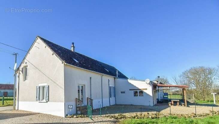 Maison à PARNAC