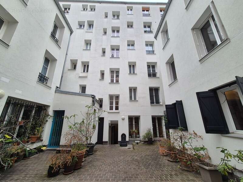 Appartement à PARIS-18E