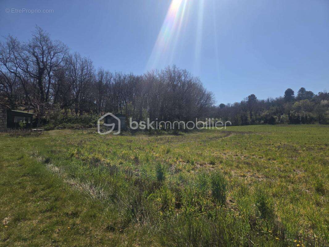 Terrain à CERESTE