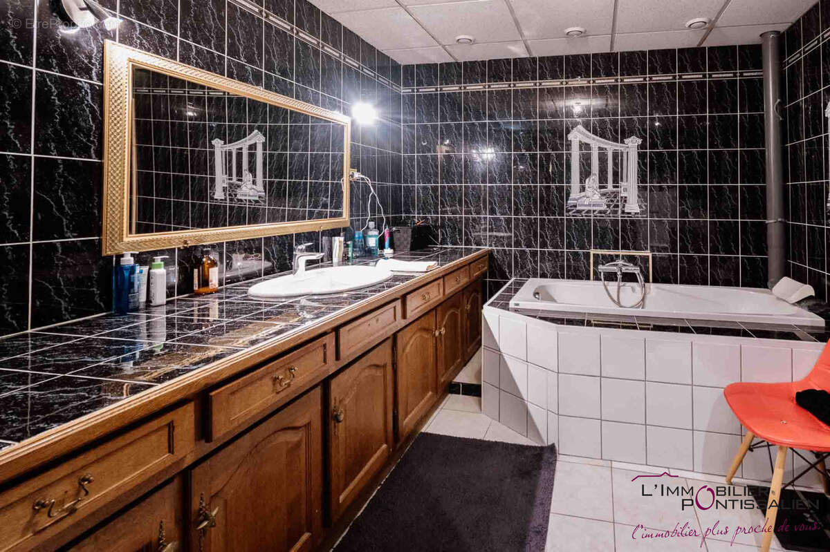 Appartement à SAINTE-COLOMBE