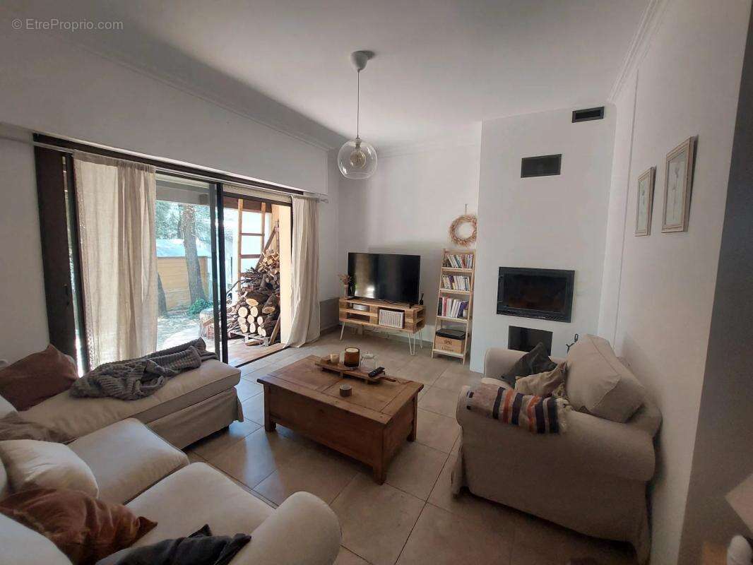 Maison à BOISSET-ET-GAUJAC