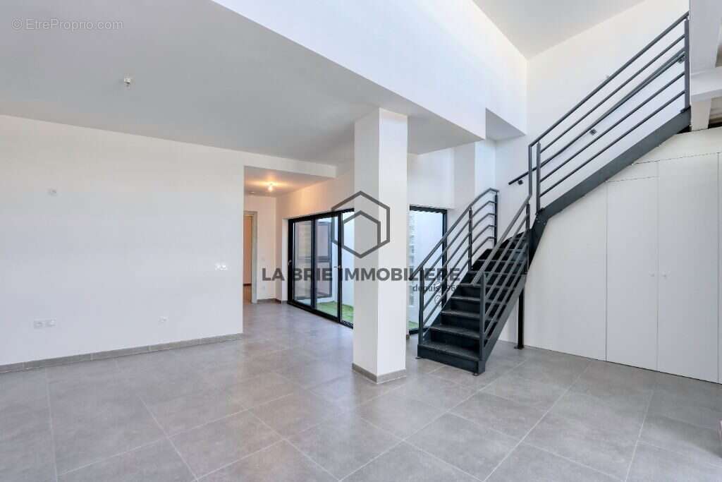Appartement 85 m² à Montgeron  - photo 2