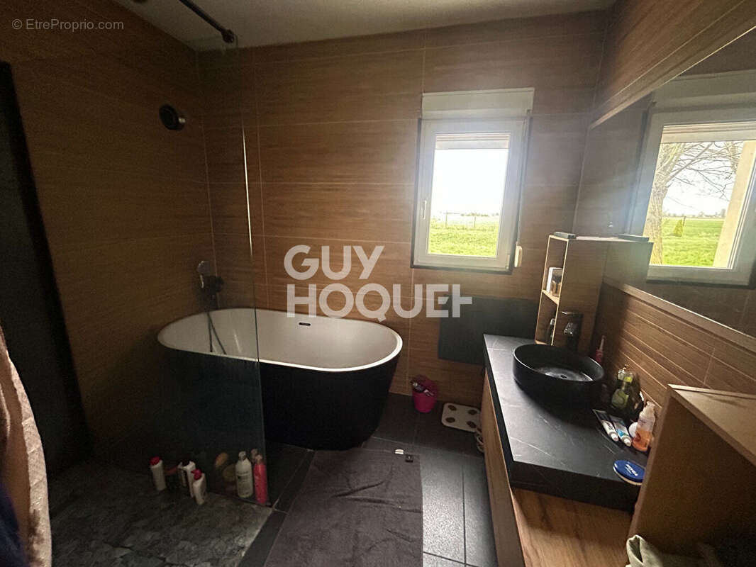 Maison à SAINT-OMER-CAPELLE