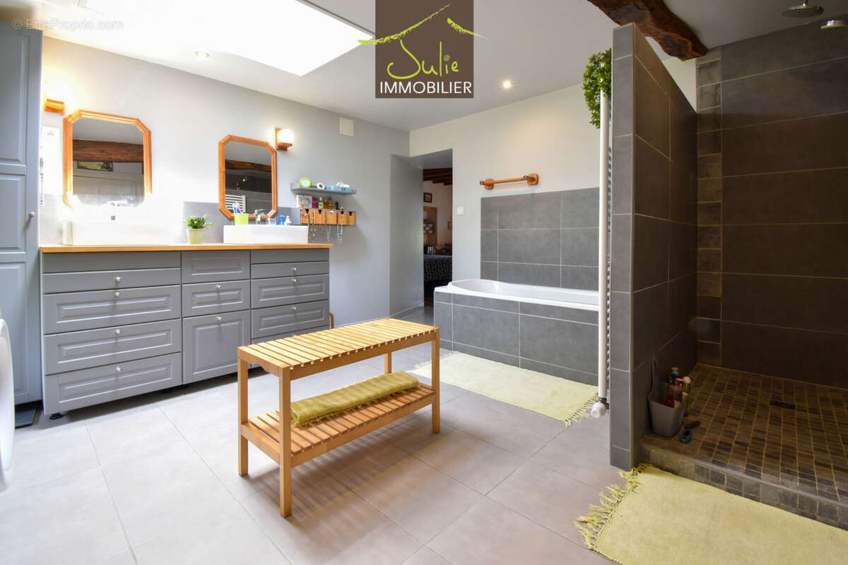 AXE CERIZAY/MAULEON - Longère de 260 m2 - 5 chambres - jardin - photo 6