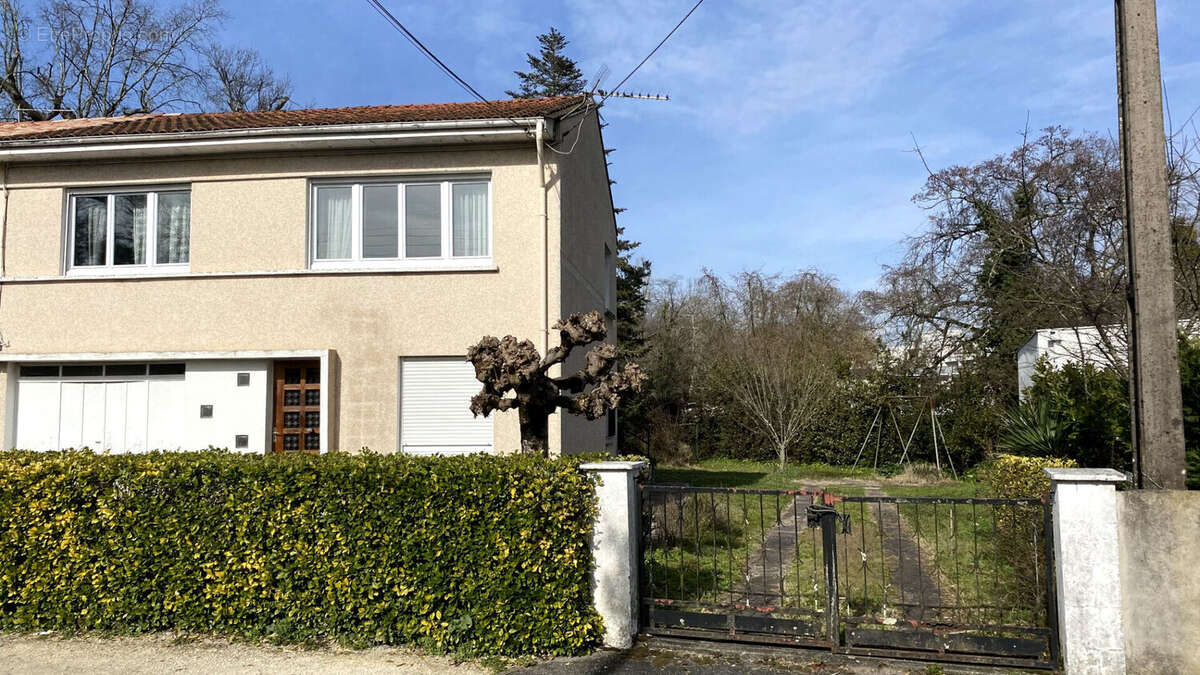 Maison à MERIGNAC