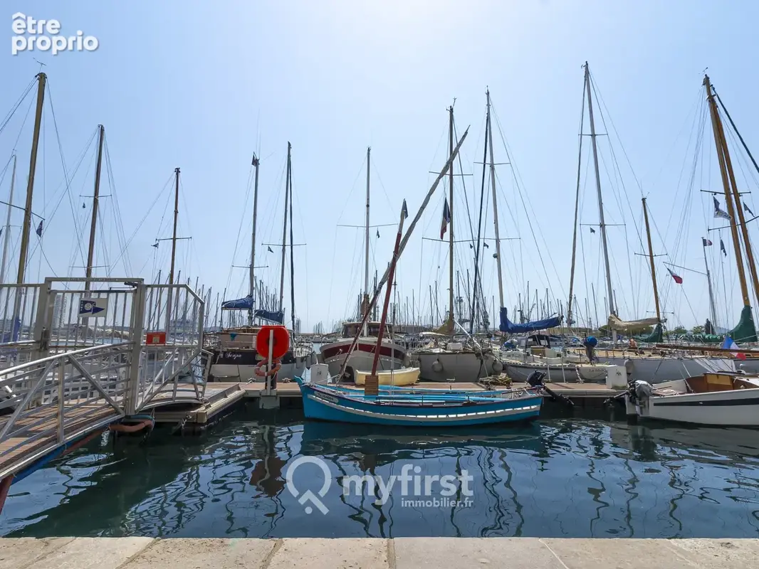 Sur le port de Toulon - photo 16