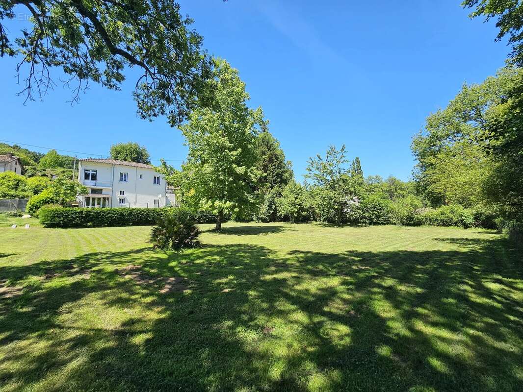 Une maison de village riveraine au charme atypique - photo 11