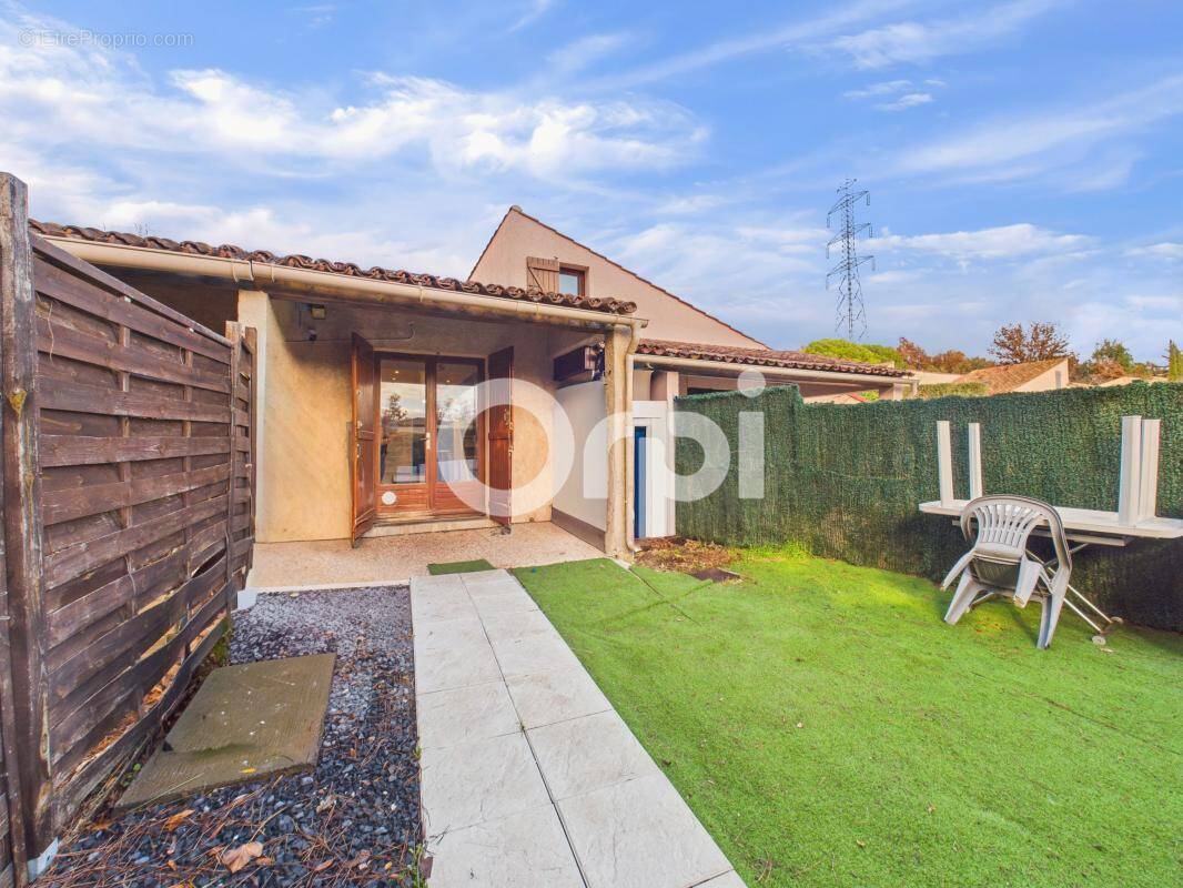 Maison à BAGNOLS-EN-FORET