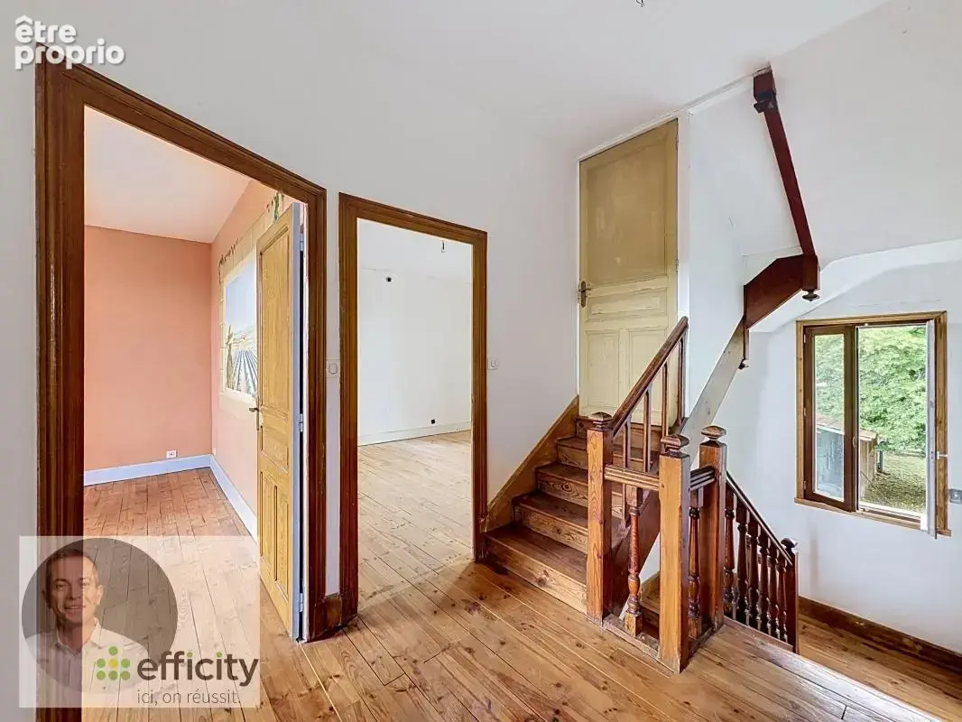 Maison 6 pièces 180 m² à vendre à Saint-Yorre (03270) - photo 13