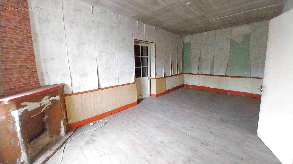 Maison à SAINT-MARTIN-DE-RIBERAC