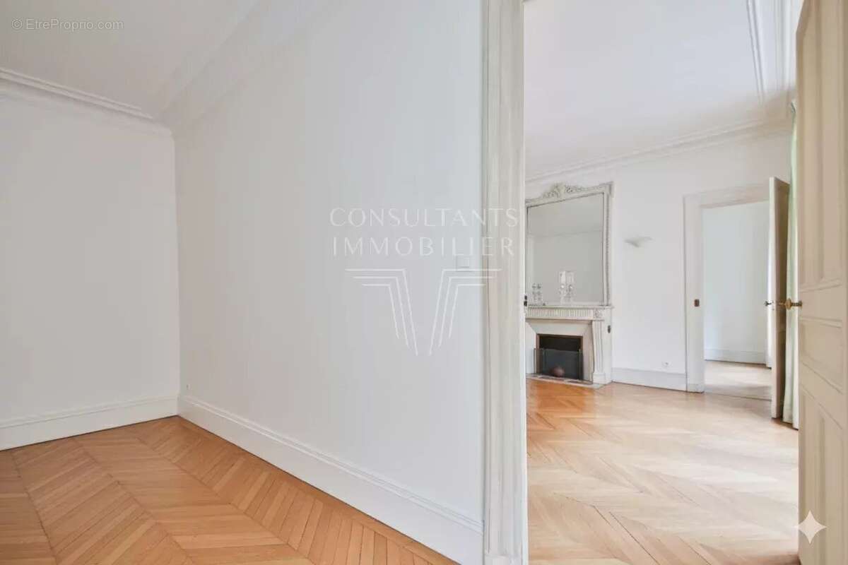 Appartement à PARIS-6E