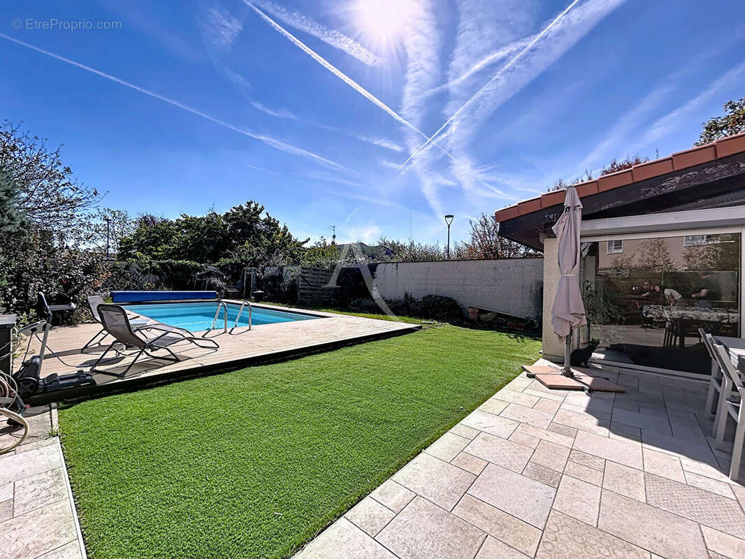 Maison à CASTELGINEST