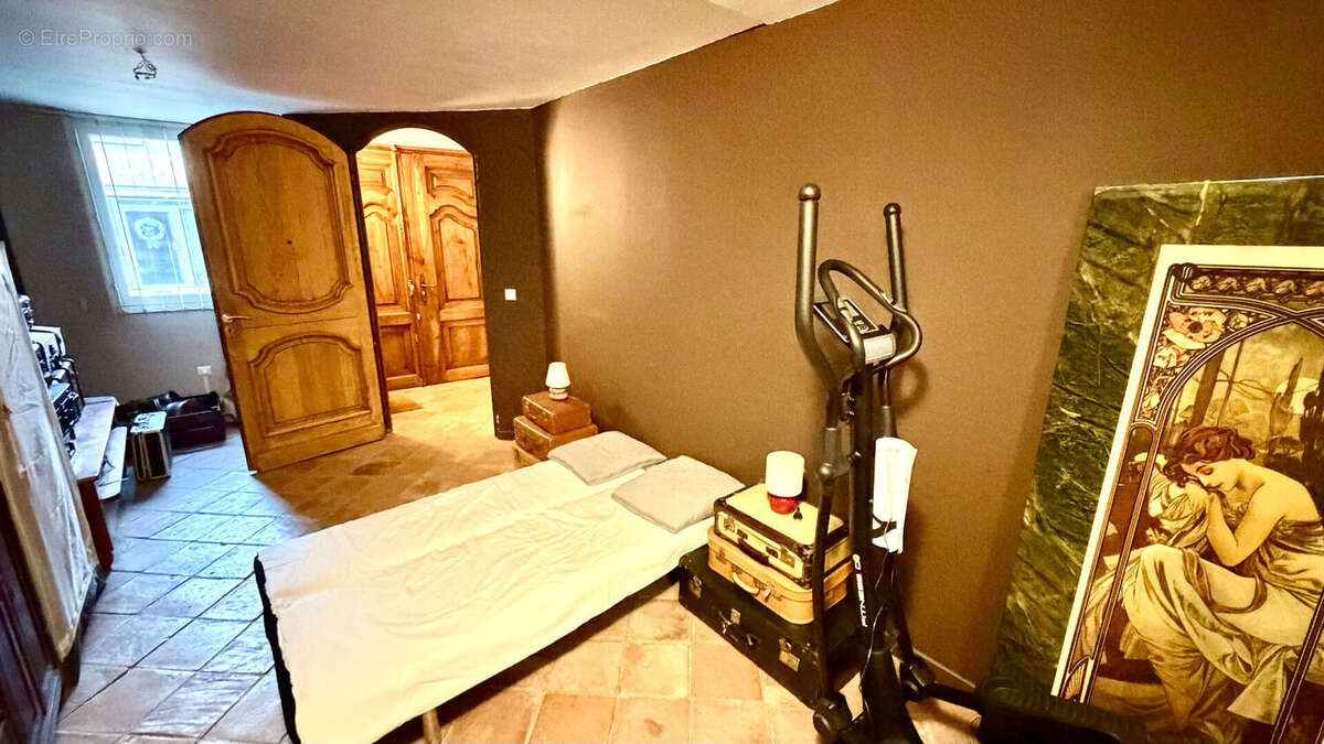Demeure de charme avec 2 appartements attenants. - photo 11