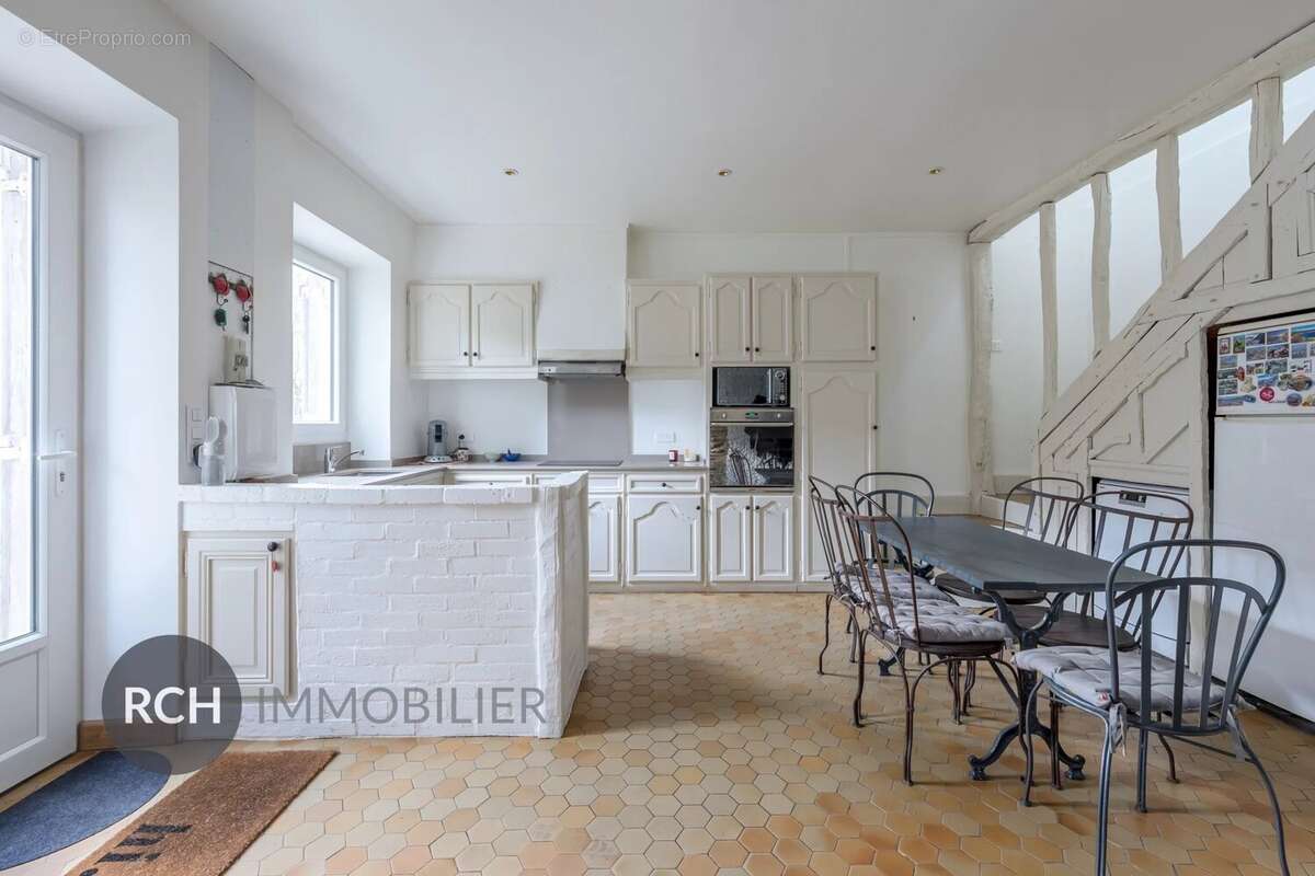 Maison à MONTFORT-L&#039;AMAURY