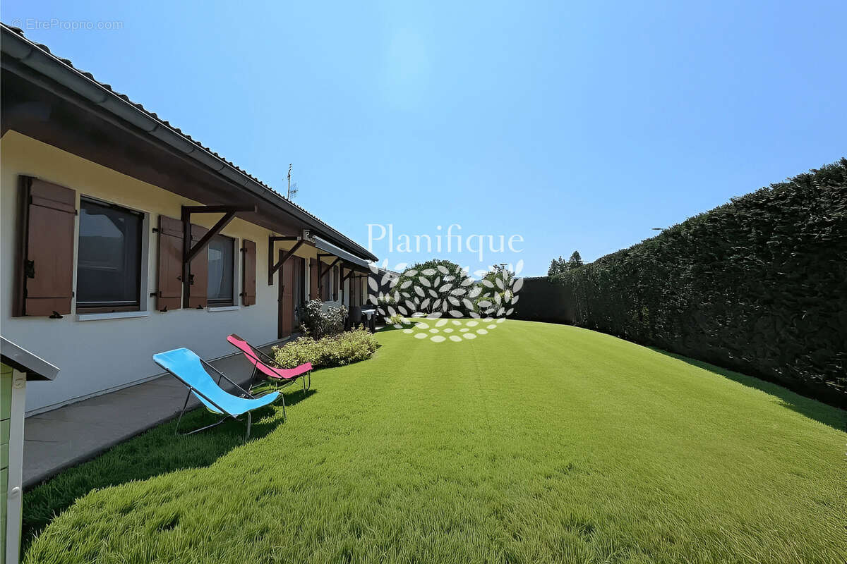 Maison à VETRAZ-MONTHOUX