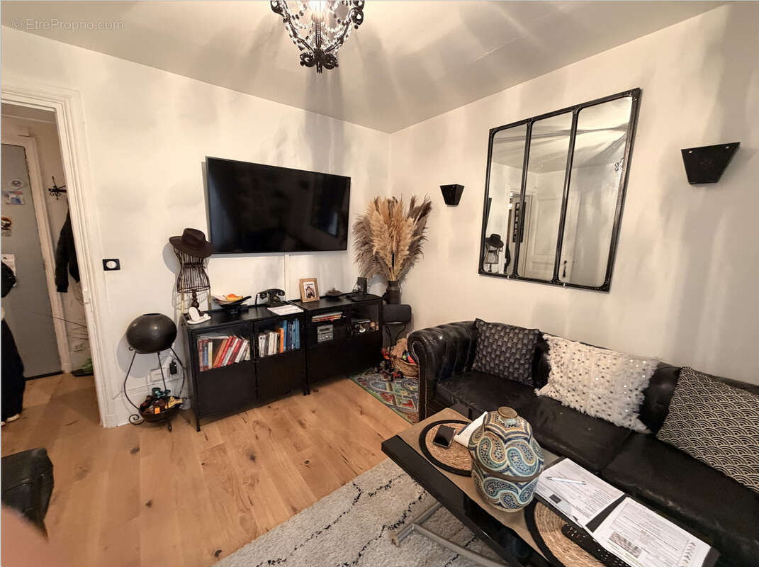 Appartement à PARIS-10E