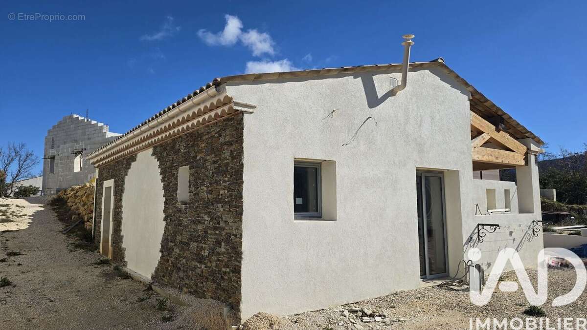 Photo 2 - Maison à PLAN-D'AUPS-SAINTE-BAUME